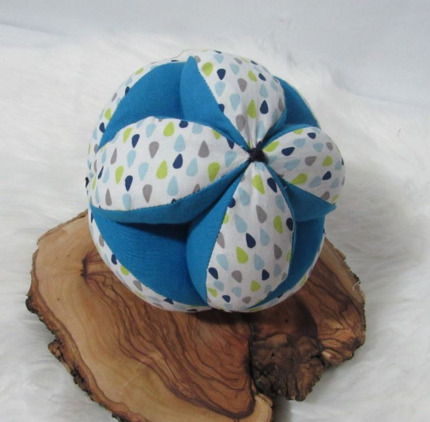 PELOTA MONTESSORI