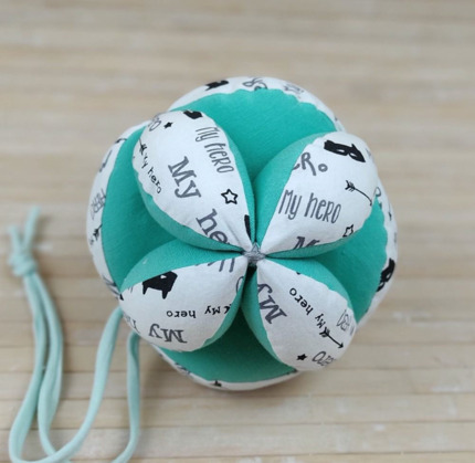 PELOTA MONTESSORI