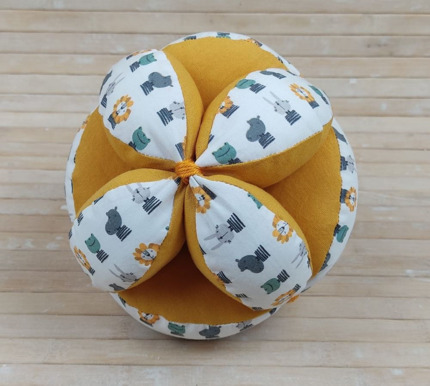 PELOTA MONTESSORI